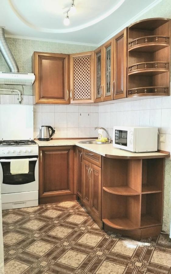 Квартира с большой верандой на Белецкого возле ISIDA, Шалимова, cozy flat on Beletskogo Street Киев Экстерьер фото